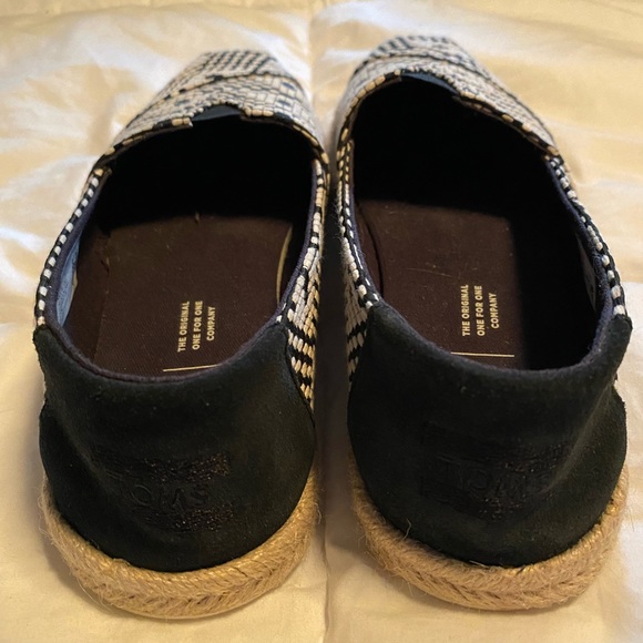 New Toms espadrilles - Picture 3 of 3
